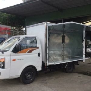 Hyundai Porter H150 Thùng Kín Cánh Dơi